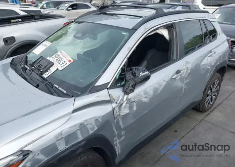 2024 Toyota Corolla Cross Xle z USA, uszkodzony, nr VIN 7MUDAAAG0RV111793